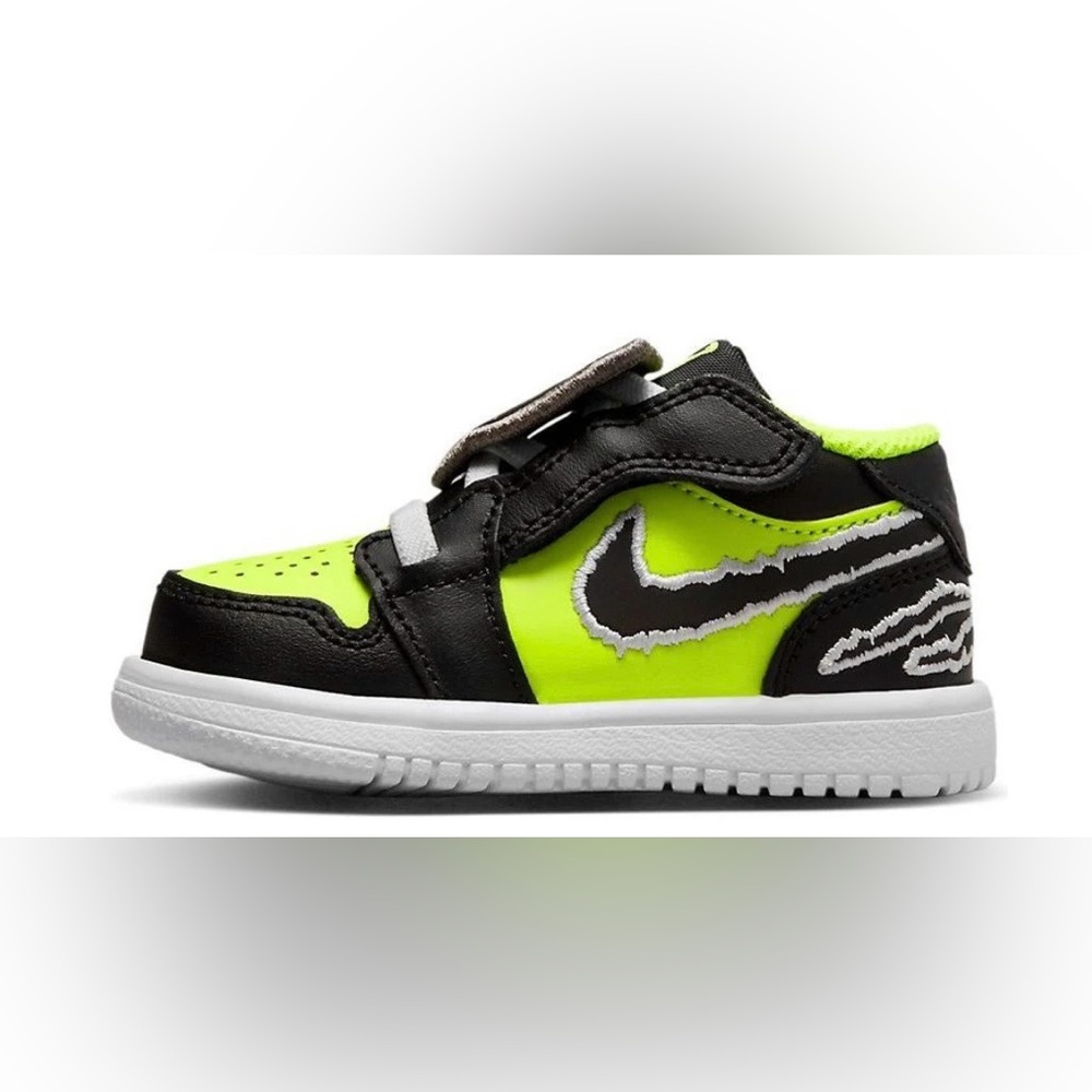 Air Jordan 1 Low ALT SE ' Black Cat